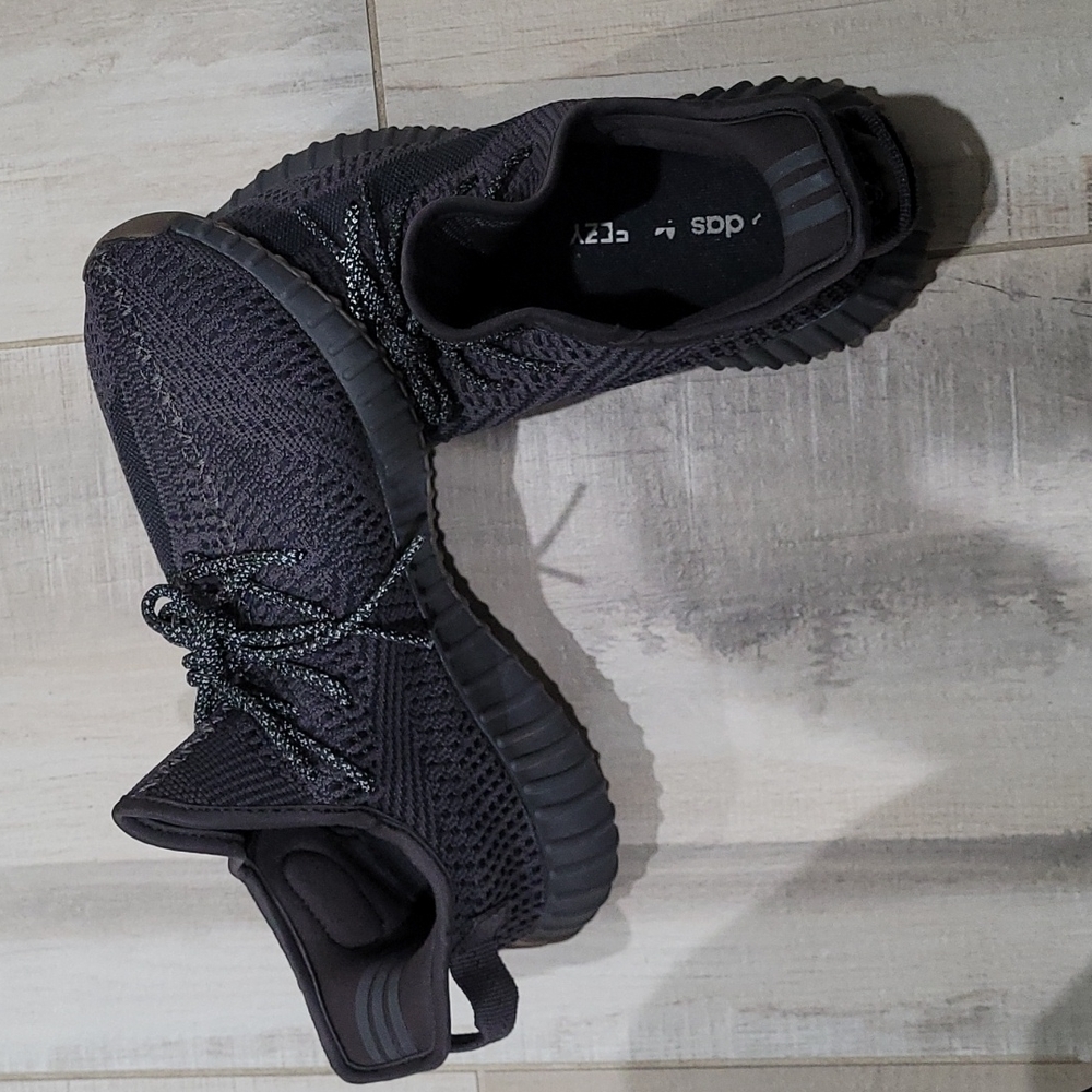 Adidas yezys